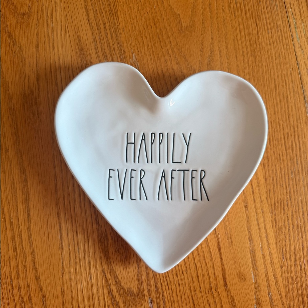 Rae Dunn Artisan Collection Heart Plate - Cream
